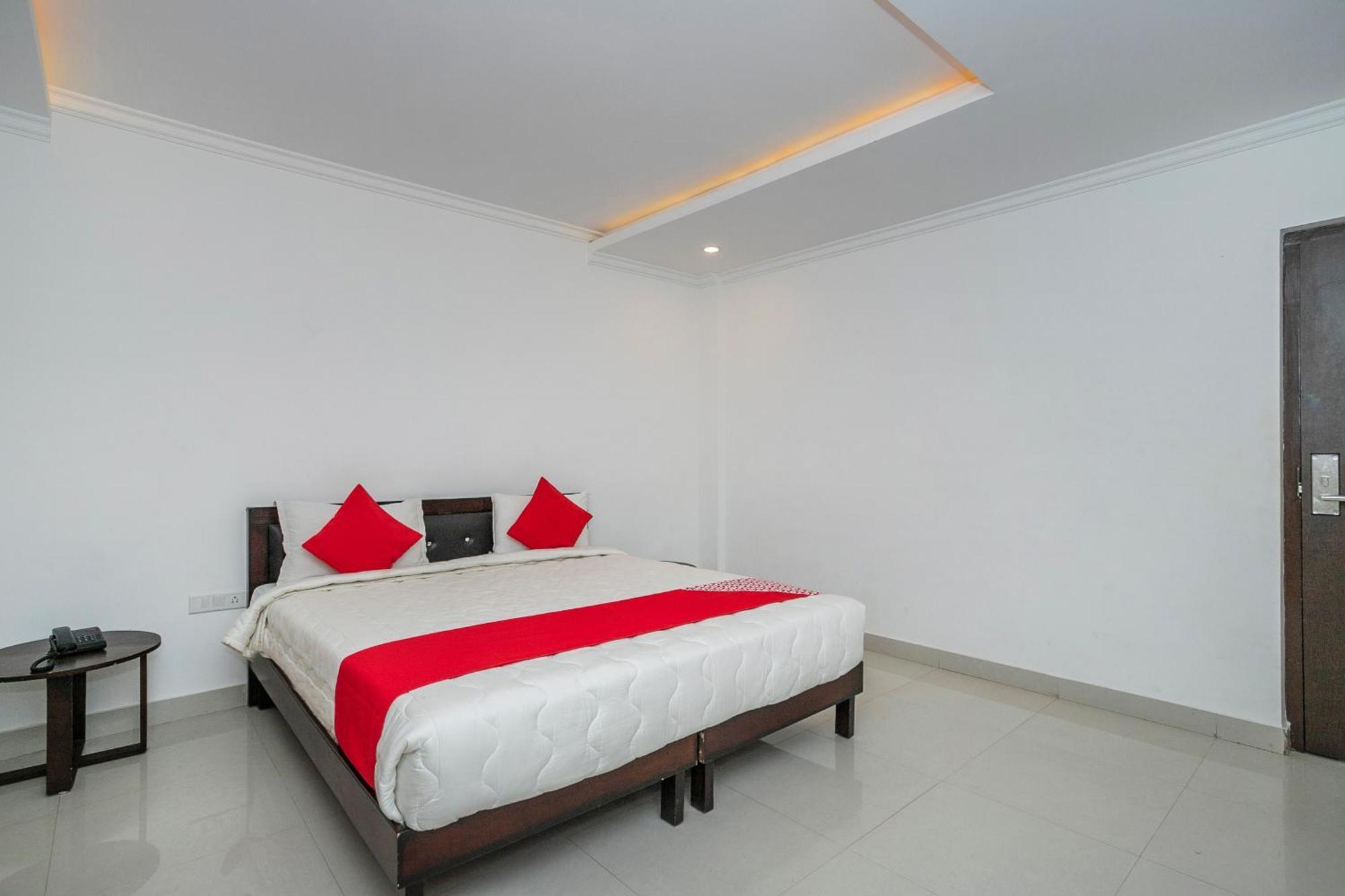 Hotel Collection O Cosmopolitan Devanahalli Exterior foto